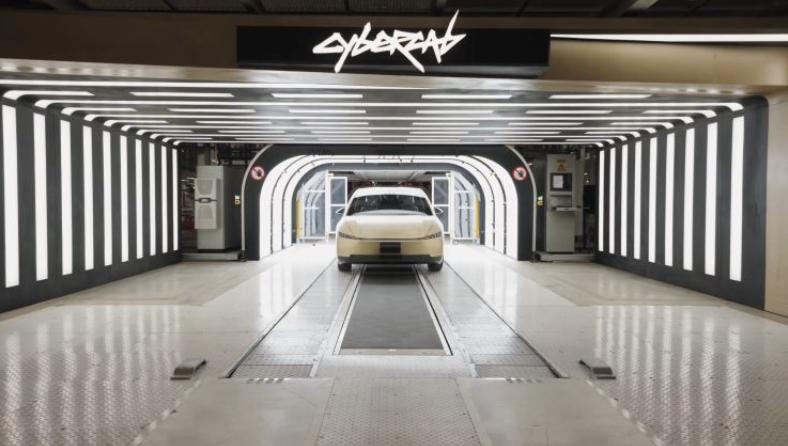 Cybercab与Model Y并排，尺寸对比一览无余
Model Y是特斯拉最