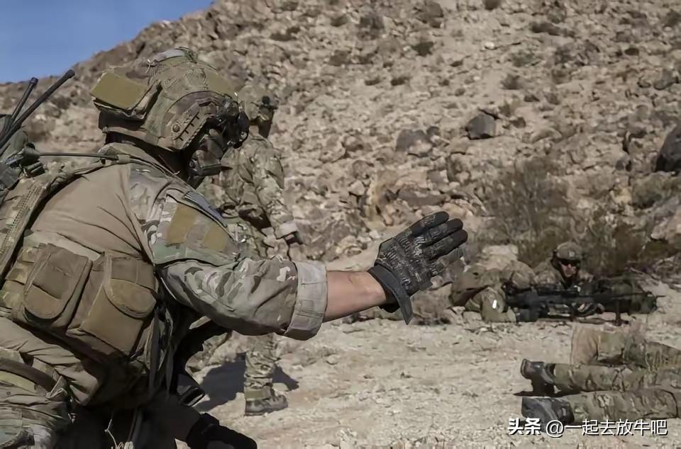 在强调一遍，现代战争，没有制空权，陆军上去，就是挨打的份。
你看看美国，每次打仗