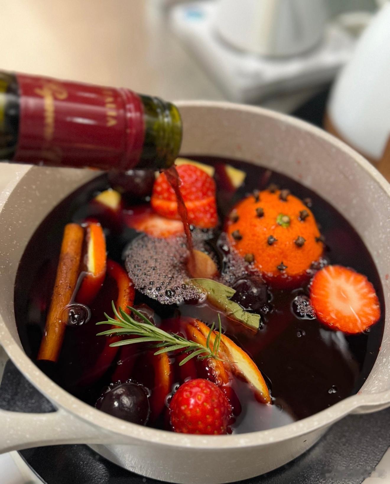 这两种水果太适合加热吃了 说实话除了冰糖雪梨，俺接受不了任何水果加热吃，让水果做