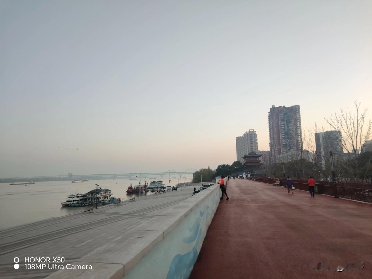 记录我的20262026年1月9日长江岸边晨练