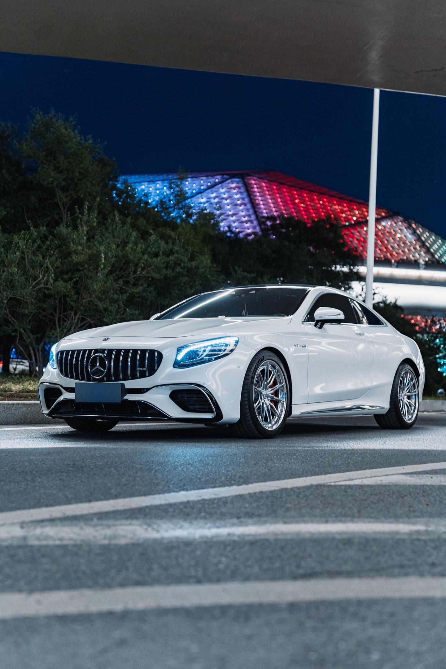 Benz s63coupe.