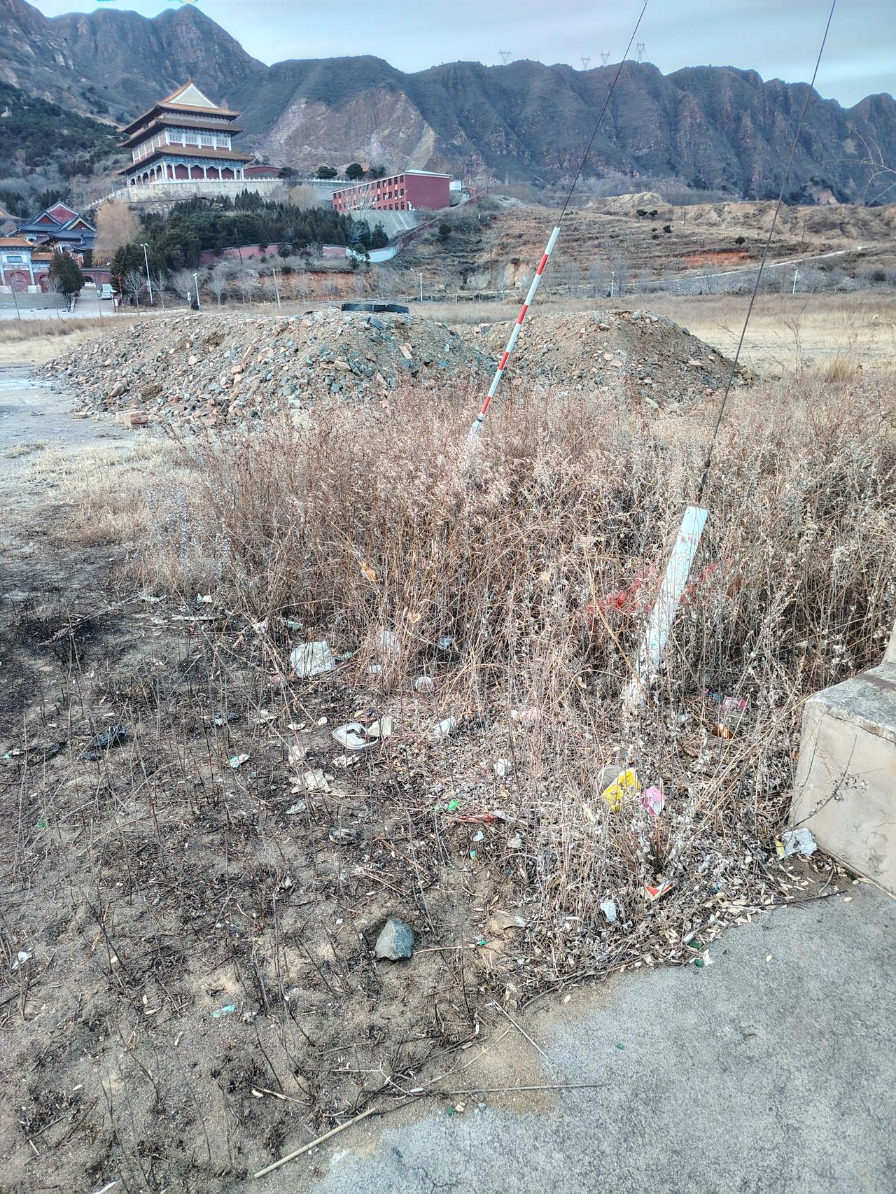 一张图真能证明秋天来了。比如那幅画里，一行秋鸿振翅南翔，声声雁鸣打破长空清寂，这