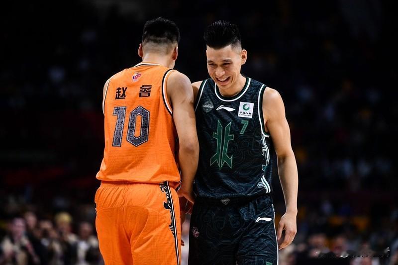 2月11日，CBA联赛官方公布一则处罚决定：北京北汽队球员赵睿因在社交媒体发表不