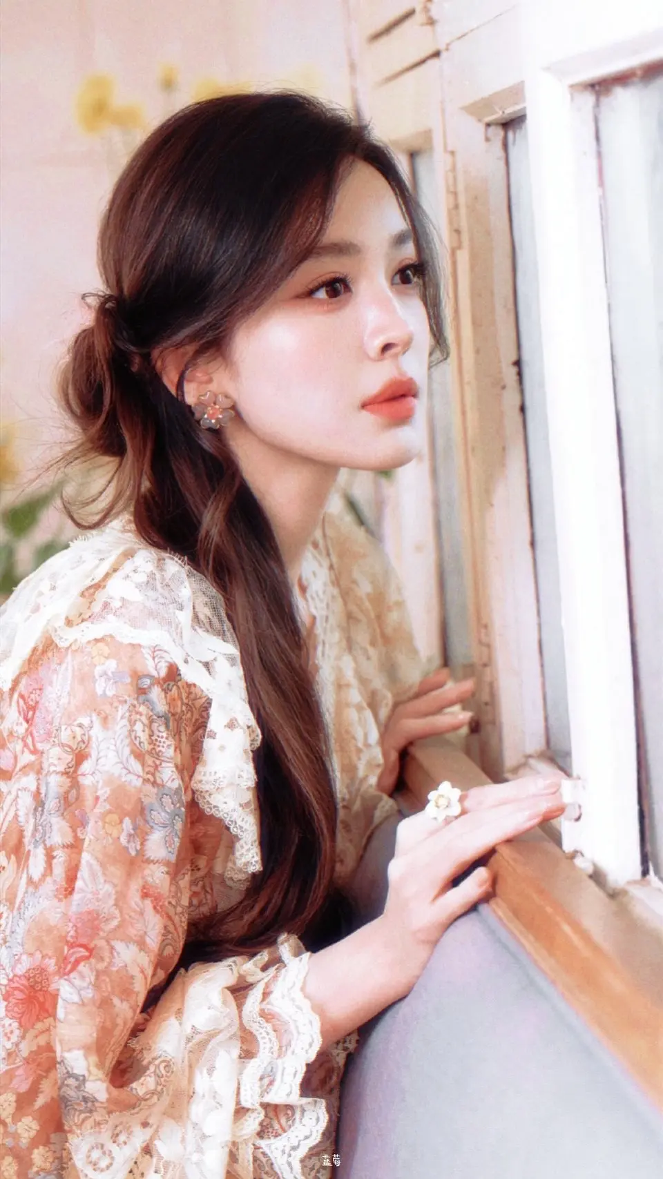 娜扎。