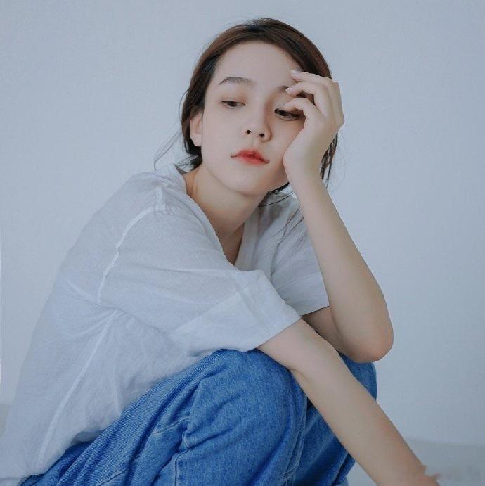 你不用向任何人打听我，因为我对每个人不一样。生活手记