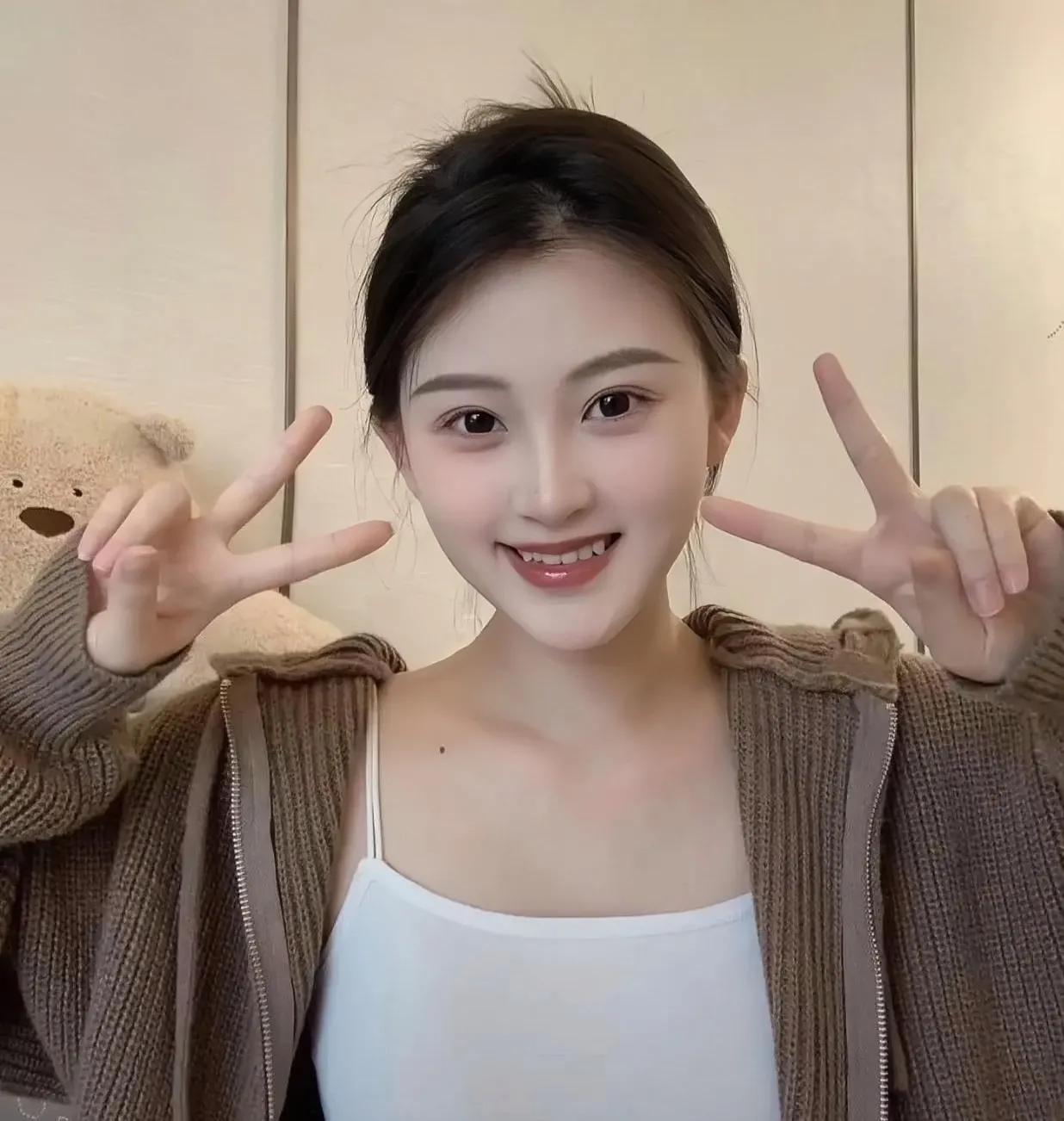 我过年相亲的女友。