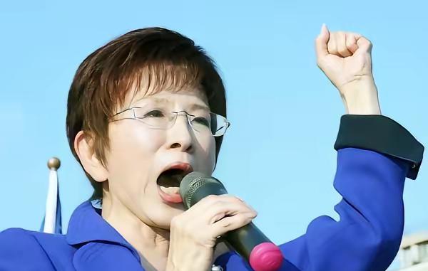 洪秀柱终于发声了！针对网上传得有鼻子有眼的“站队某候选人”说法，她直接澄清是不实