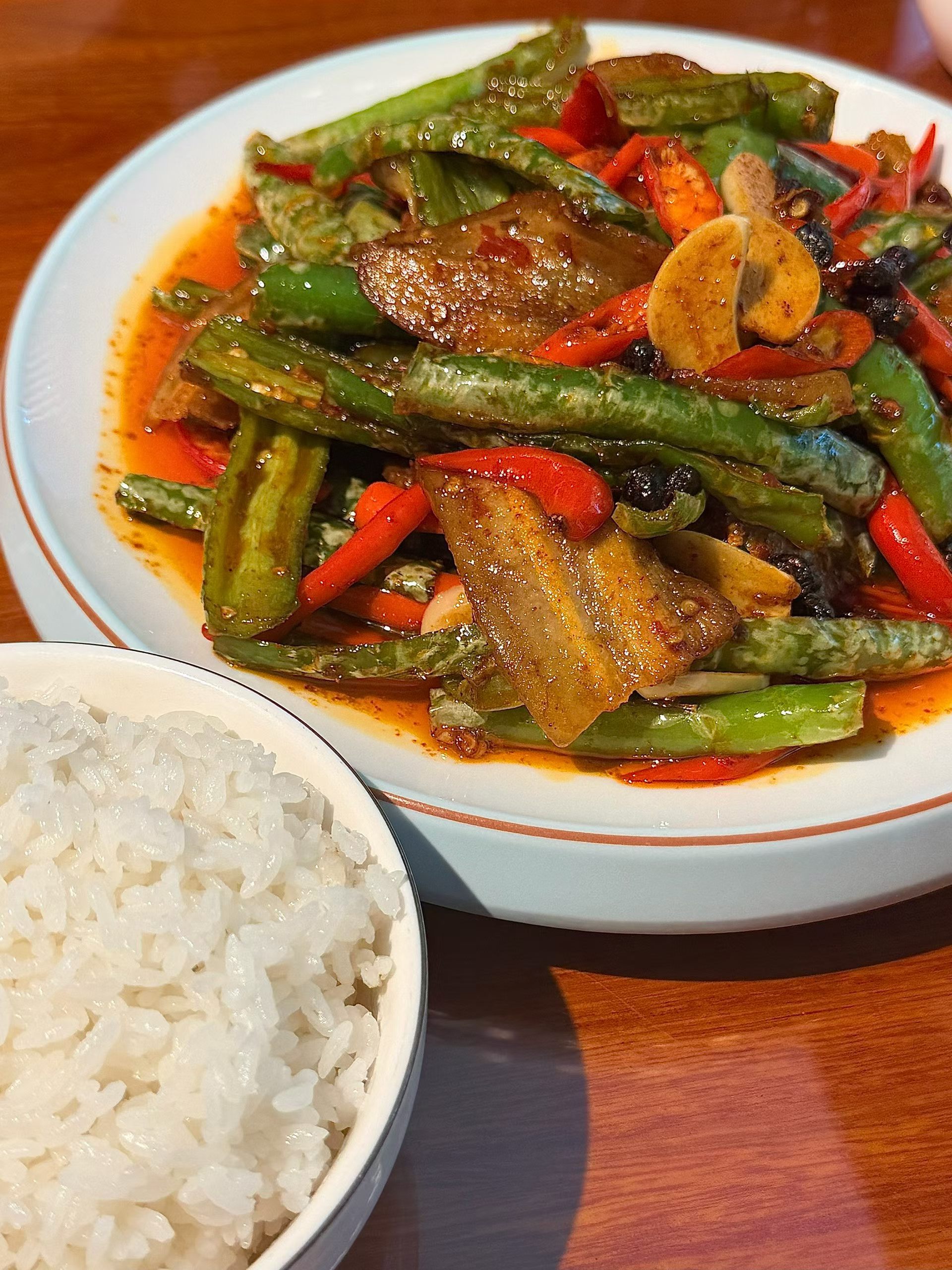 追剧的配菜午饭全国小炒肉大王