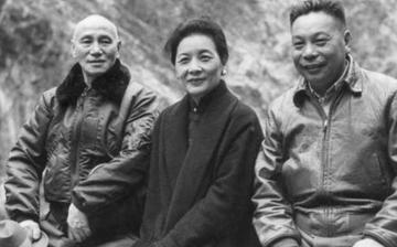 1947年，为讨好上海警备司令宣铁吾，杜月笙特意请他看戏，谁知宣铁吾入场时，却无
