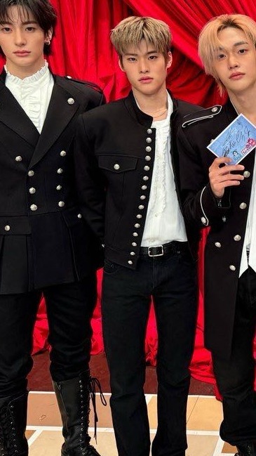 今天的衣服长这样 