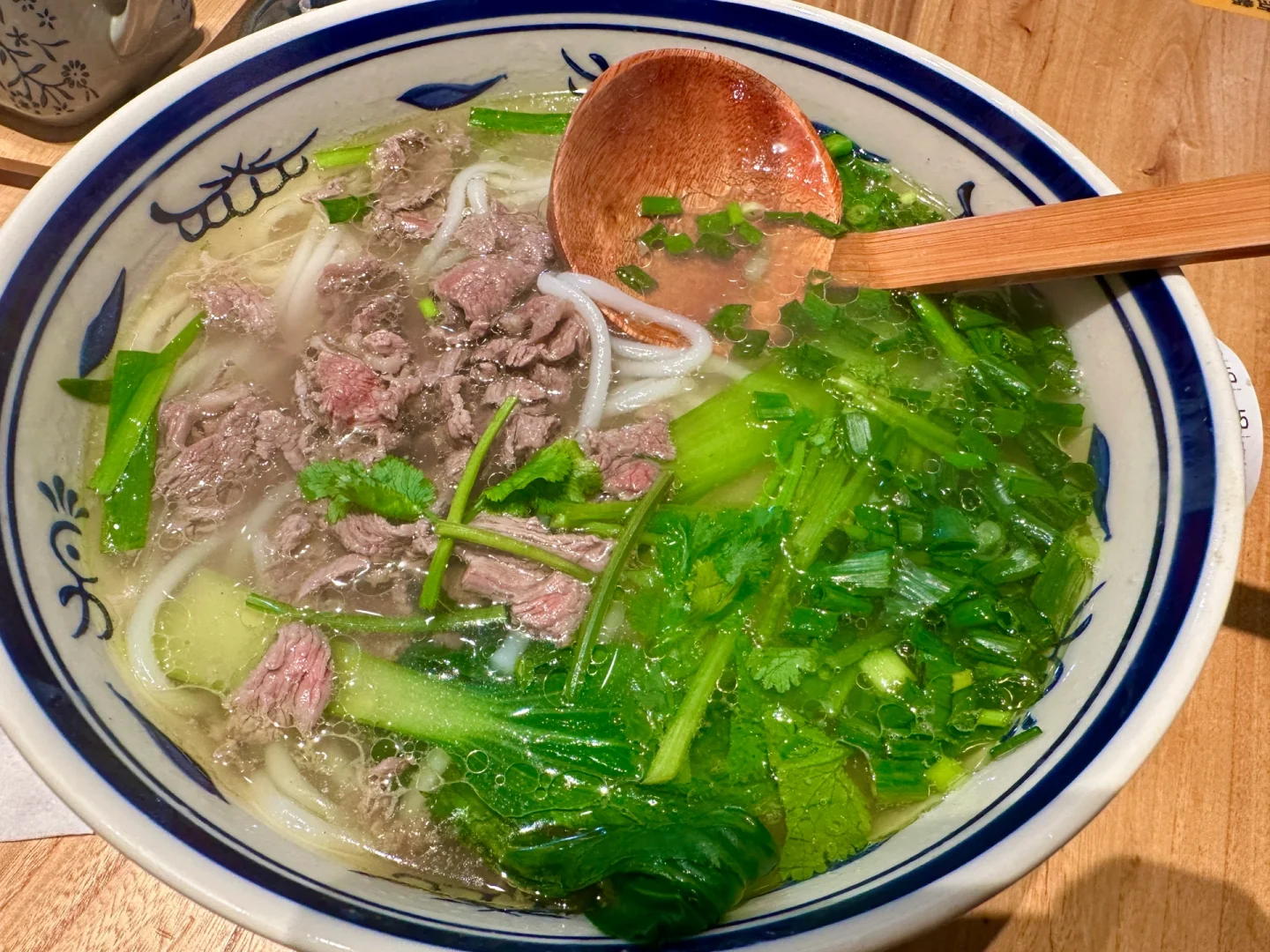 牛秋霞贵州鲜滚牛肉粉探店