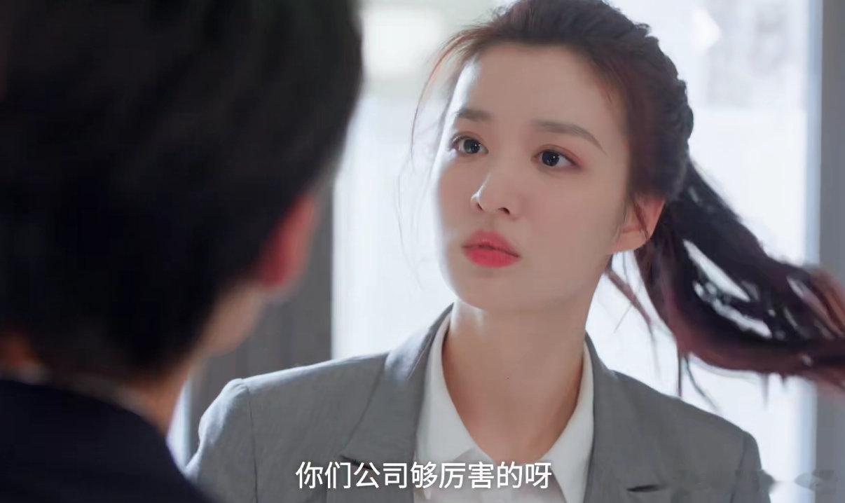 檀健次王楚然新剧红线硬得像钢筋 宿命buff叠满！不管什么场景都能偶遇对方，李亦