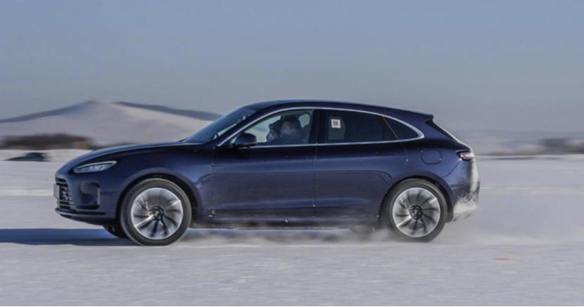 雾夜看不清、雪地刹不住？问界M5 Ultra给你答案
全国秋冬季交通安全治理行动