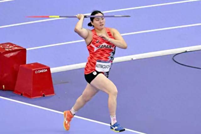 1投定乾坤！18岁严子怡轰出70米46，直接破亚运纪录夺冠