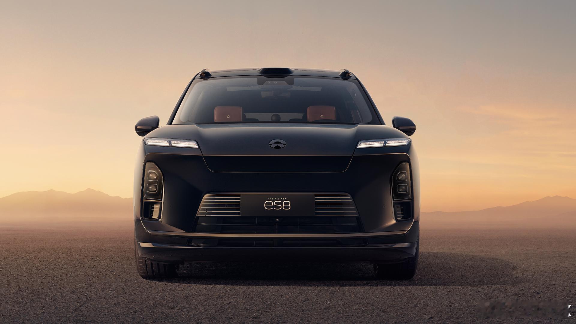 蔚来 全新ES8玄金特别版正式上市，斌哥今天亲自为首位车主奥运冠军吴敏霞交付新车