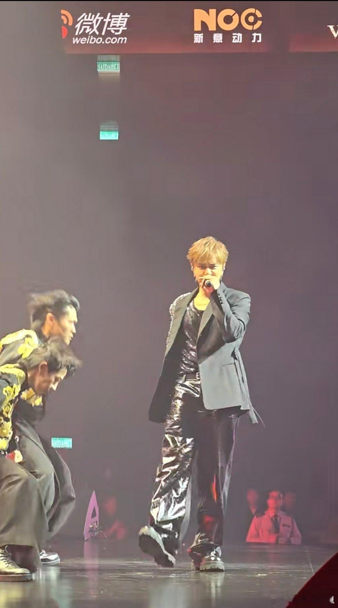 罗志祥方否认猝死传闻刚不是参加了微博之夜嘛，怎么传出这种消息，不过好像也没什么必