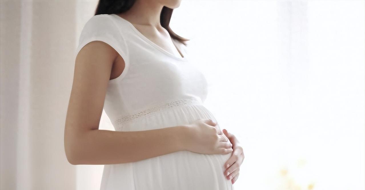 4月28日，江苏淮安一女子备孕心切，自行服用“多子丸”并注射促排针，竟怀上四胞胎