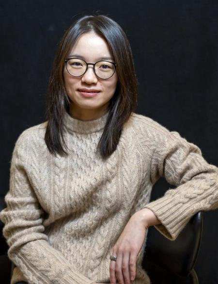 当年北大数学系分配给广西的招生名额只有1个，竞争极其激烈，名额最终花落他人，王虹