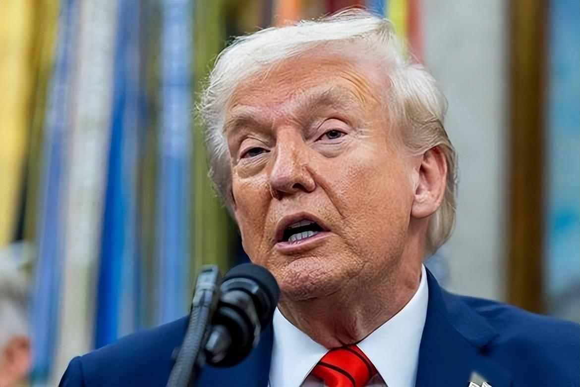 中国货轮装导弹，美军慌了，工业底子才是真本事

最近网上流传一张照片，说中国近海