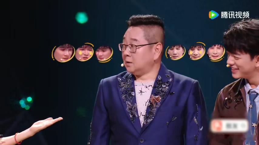 大张伟周深说小话被抓包脱口秀和Ta的朋友们 节目里俩人偷偷凑在一起小声唠嗑，直接