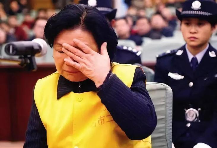 吃惊！曾毒害30万婴儿的三鹿集团董事长，被判无期徒刑，因在监狱中“表现良好”，五