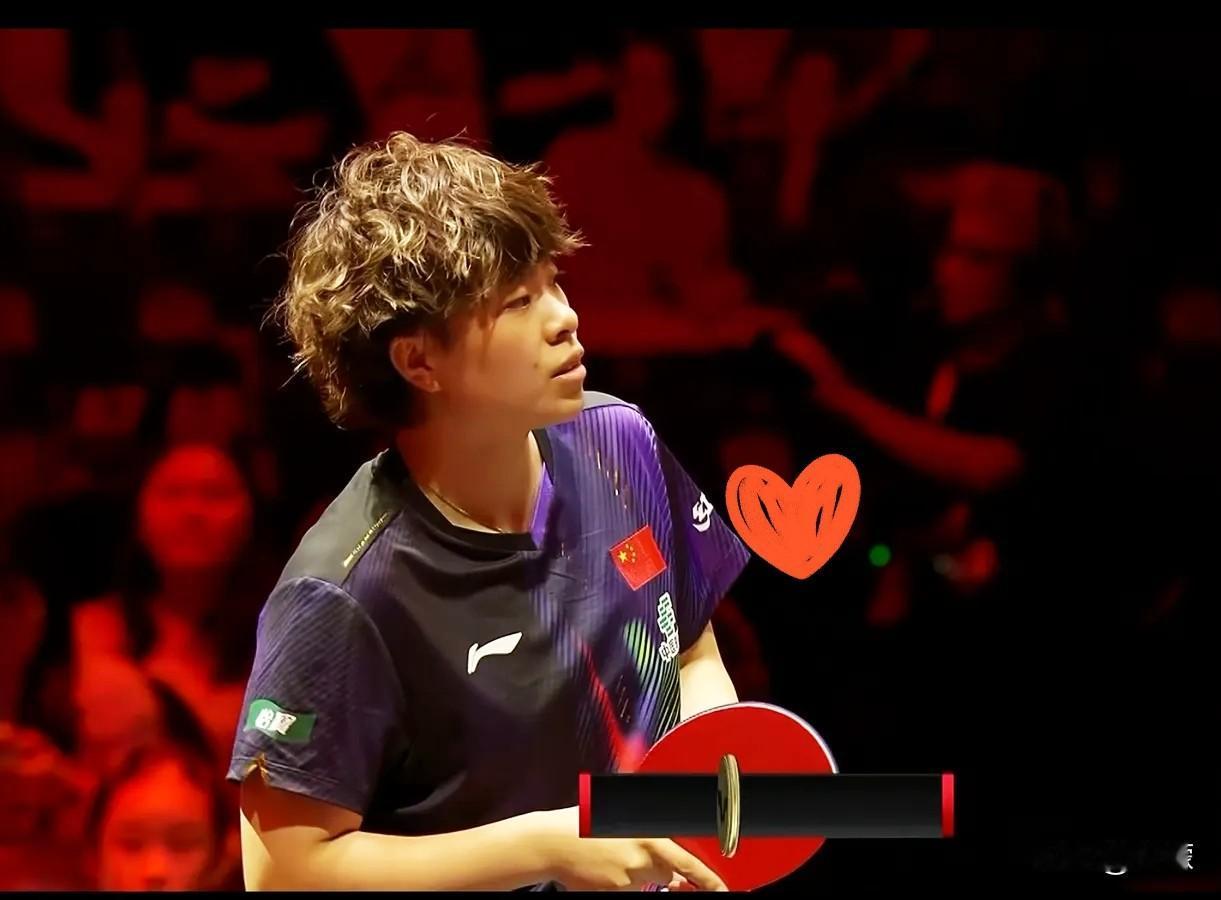 笑不活了，
我光盯她俩发型看了。
比赛是看完了，杜姐怎么输的，一点没看明白，就看