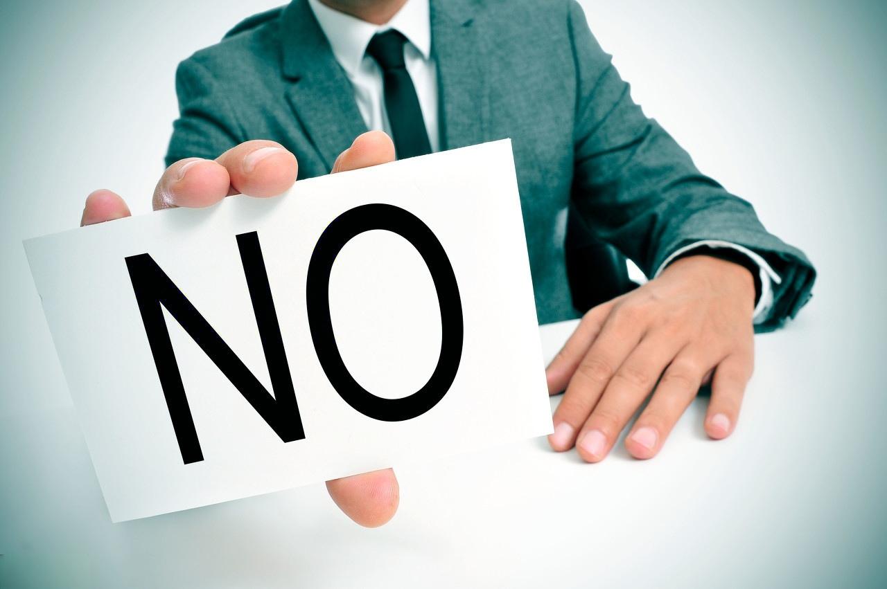 当特朗普向日韩催要基于关税政策而达成的对美投资款时，美国参议院却在搞终止特朗普总