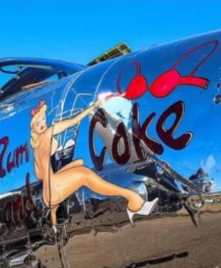 介绍下我女朋友——茱丽叶💃
✈️如假包换的道格拉斯公司王牌战机A—26，“入侵