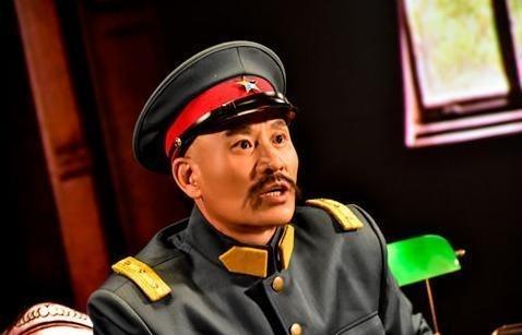 1929年1月10日，张学良突然枪杀了拒不服从他指令的杨宇霆与常荫槐，孙传芳震惊