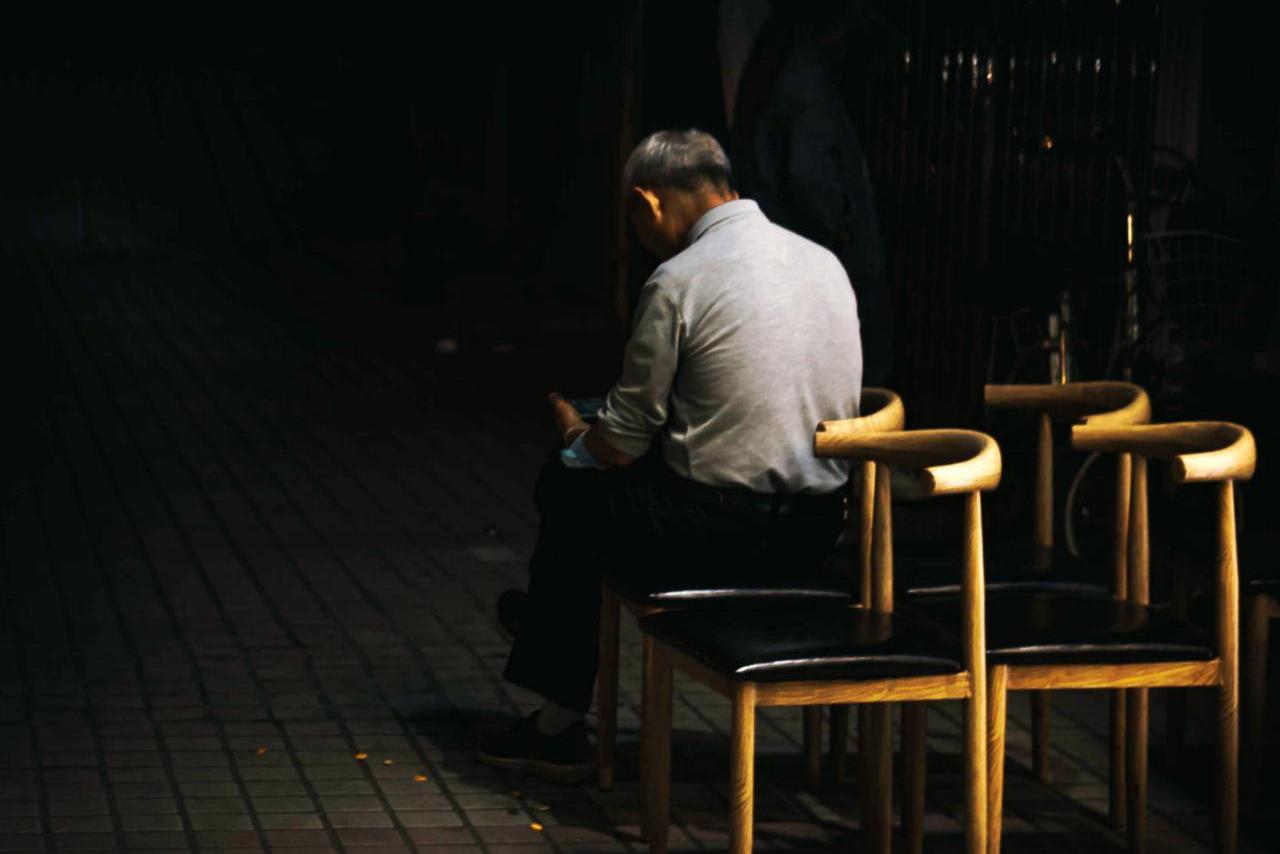 我大伯真是太明智了，他临终前做出的两件事，很值得所有老人学习。

去年冬天，我7