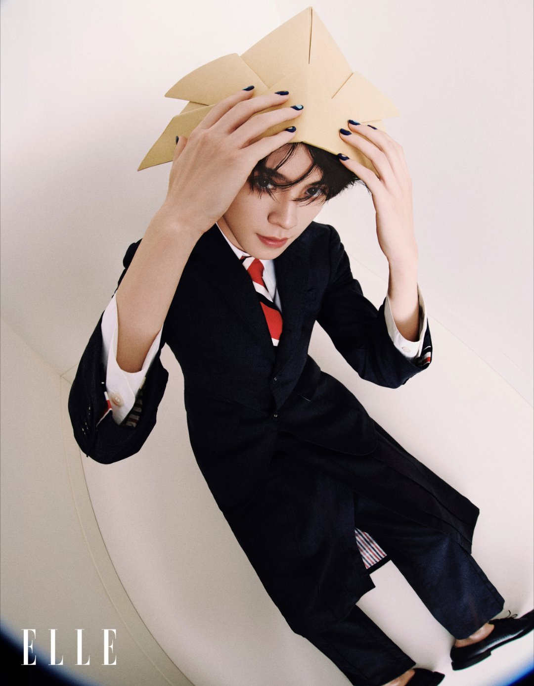 TOP登陆少年组合解锁五大女刊首封，以浪漫主义为内核，在ELLE镜头下碰撞青春与