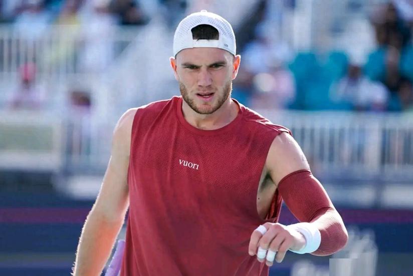 ATP1000蒙特利尔大师赛男单首轮一场焦点战，刚刚伤愈复出的英国名将德雷珀以1