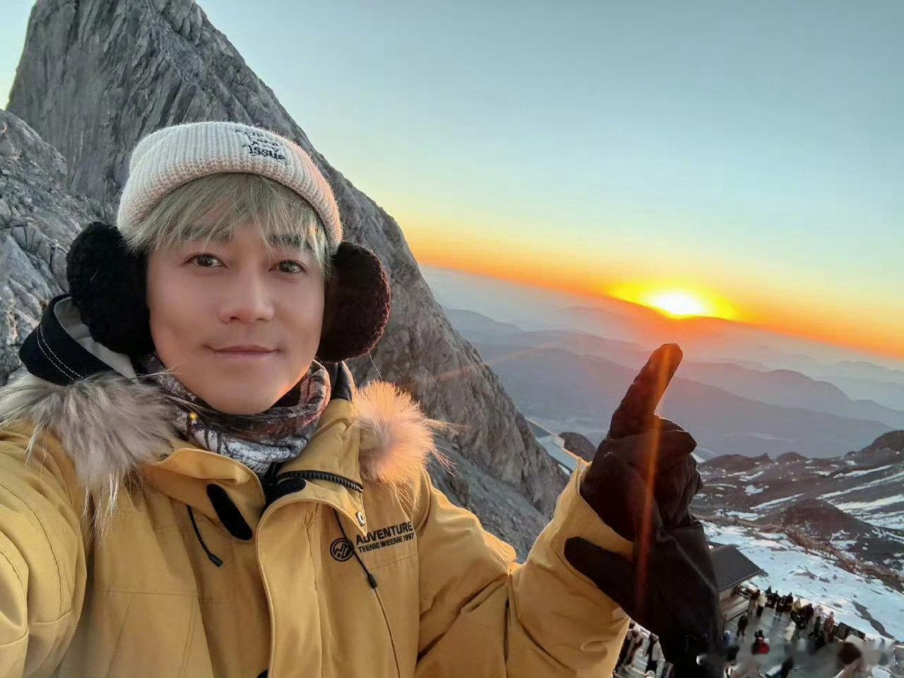 苏醒告别快乐老友记快乐老友记“”却忘不掉苏醒和兄弟们的热血与温情。节目里的音乐碰