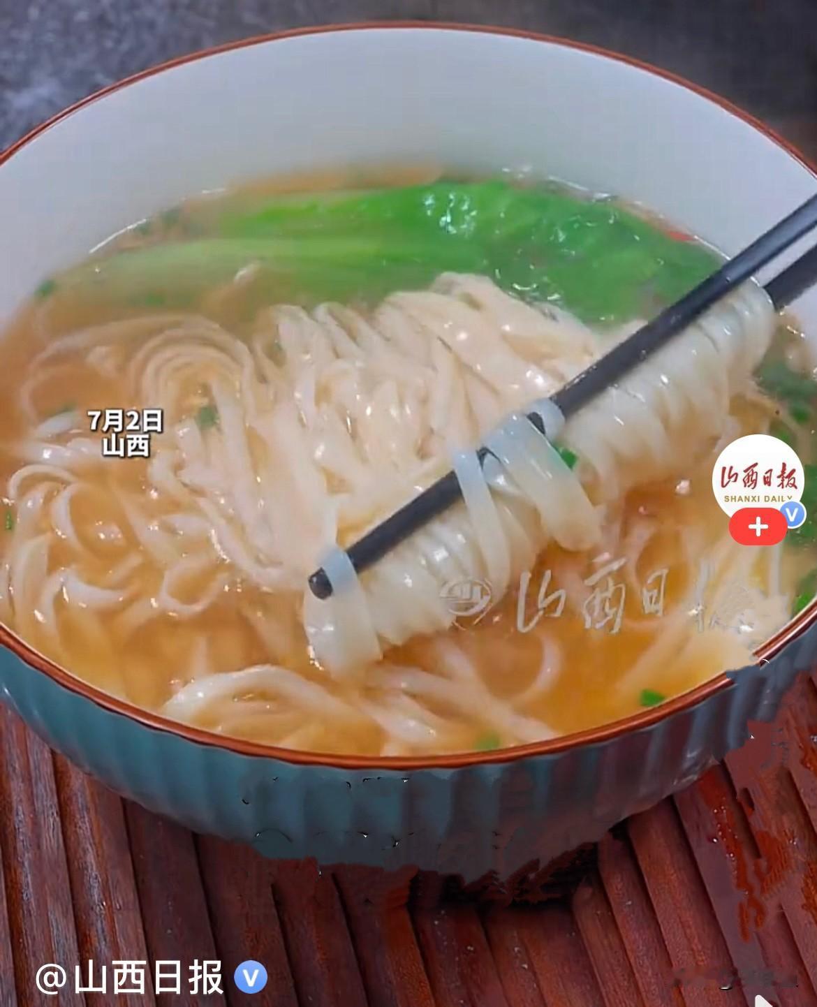 哈哈，一位东北姑娘远嫁山西，一大早贴心给老公做早餐，你们猜猜做的啥？
     