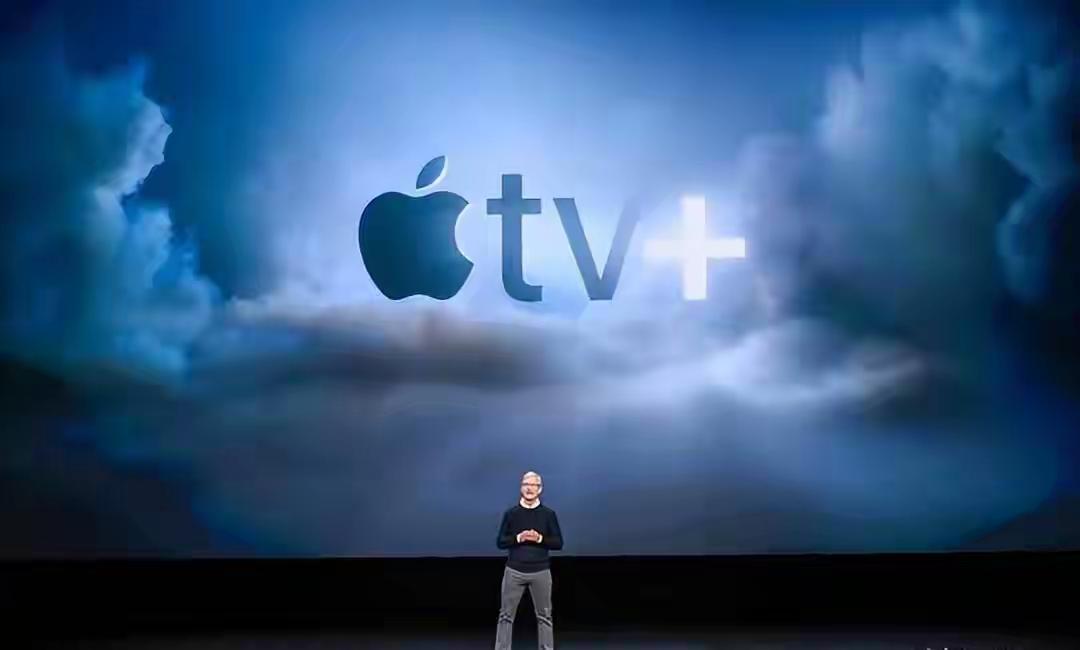 十年，上百亿美元，苹果说停就停了。
不是造不出来，是算完账发现，手机毛利能到40