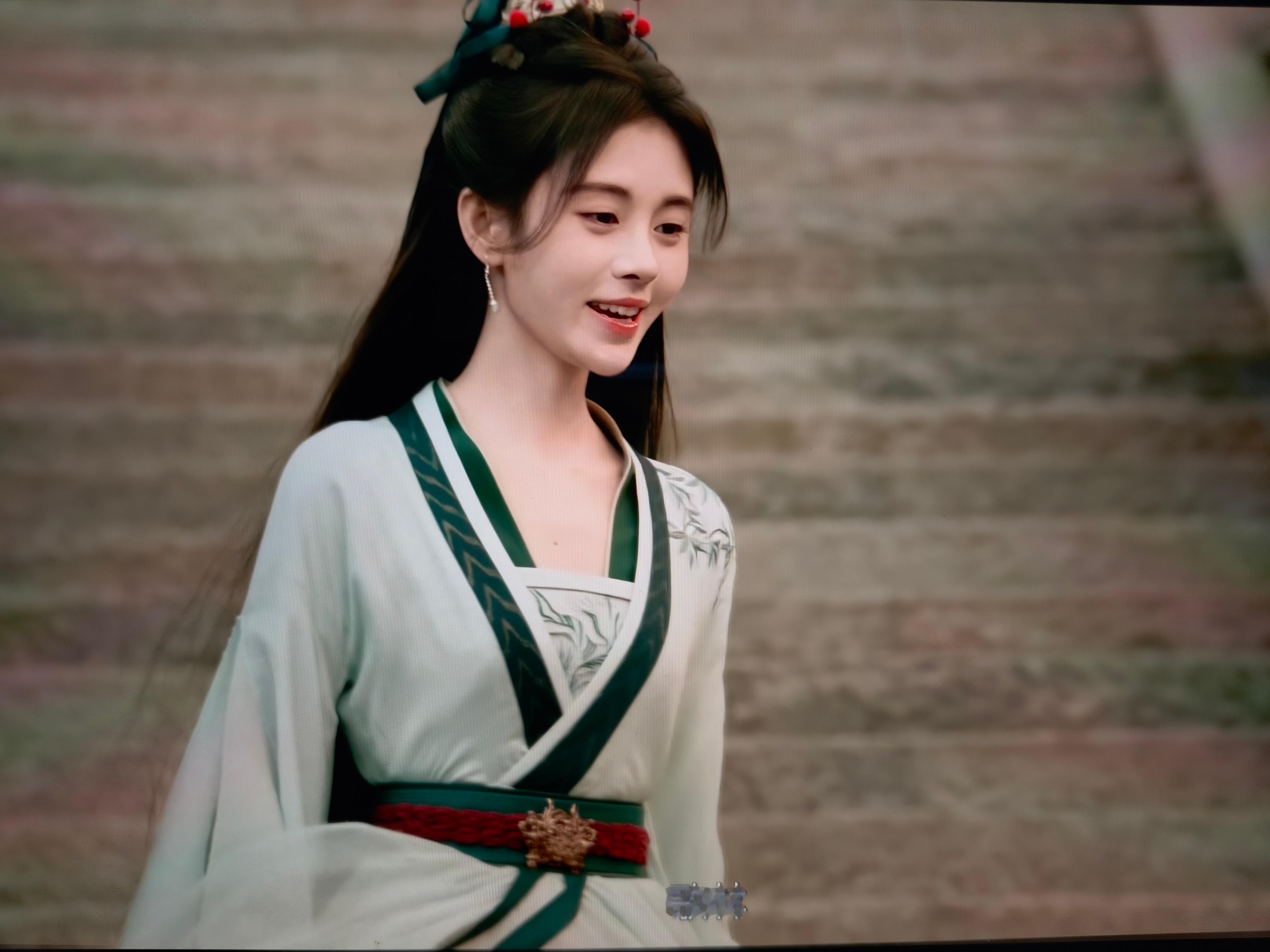 今日份姜黎非👀活泼的姜黎非 谁能不爱呢俺还攒了这么多鞠婧祎姜黎非
