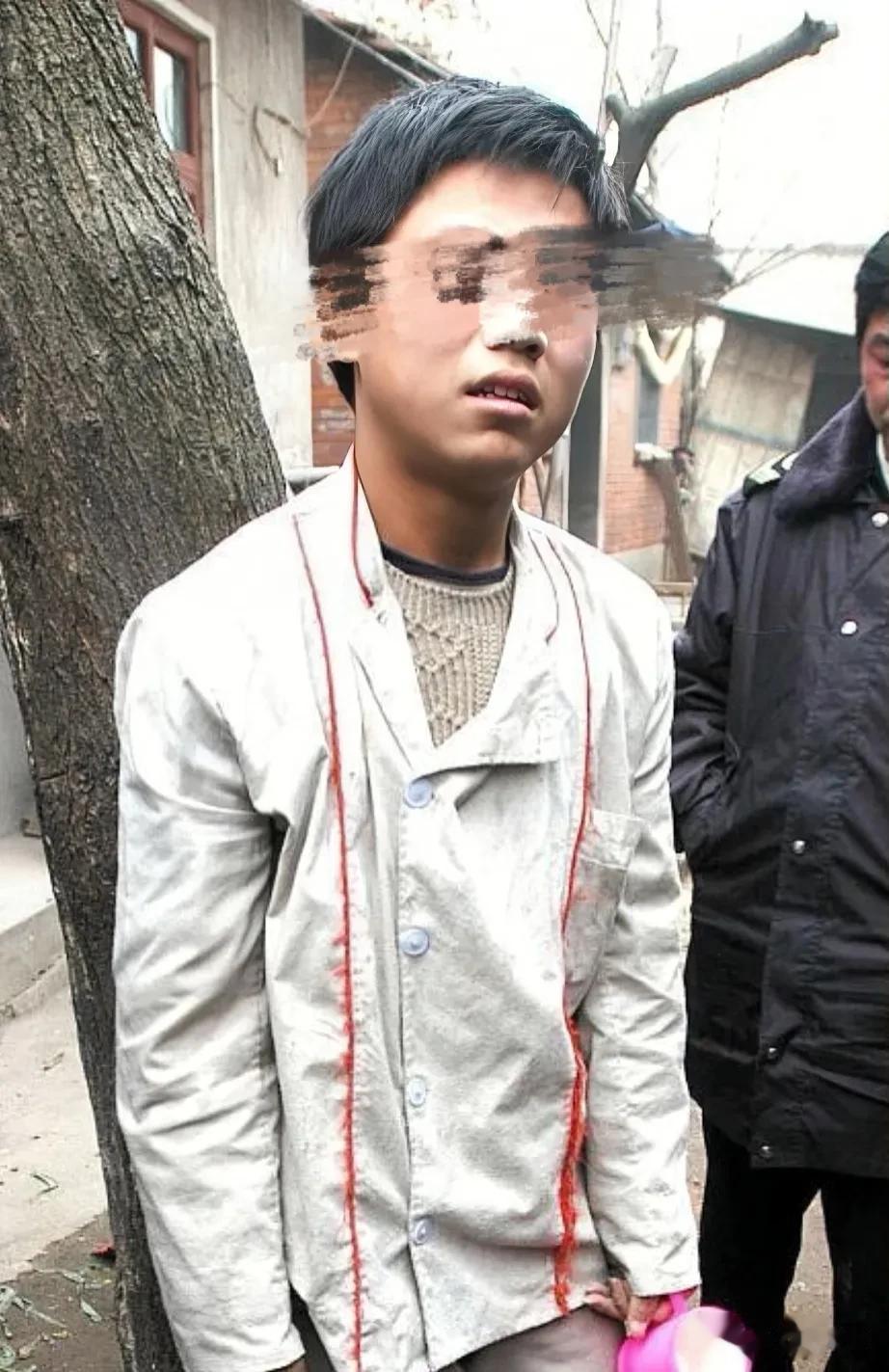 这两天，“5岁女童被推入粪坑致死”的报道引发全网热议！消息让人震惊和愤怒的同时，