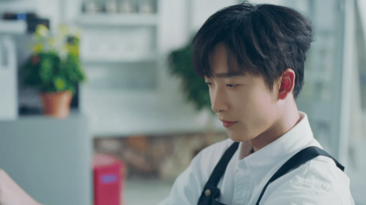 片尾看到7个姚冠宇的震撼谁懂姚冠宇新歌MV片尾看到7个姚冠宇的震撼！！！导演、词