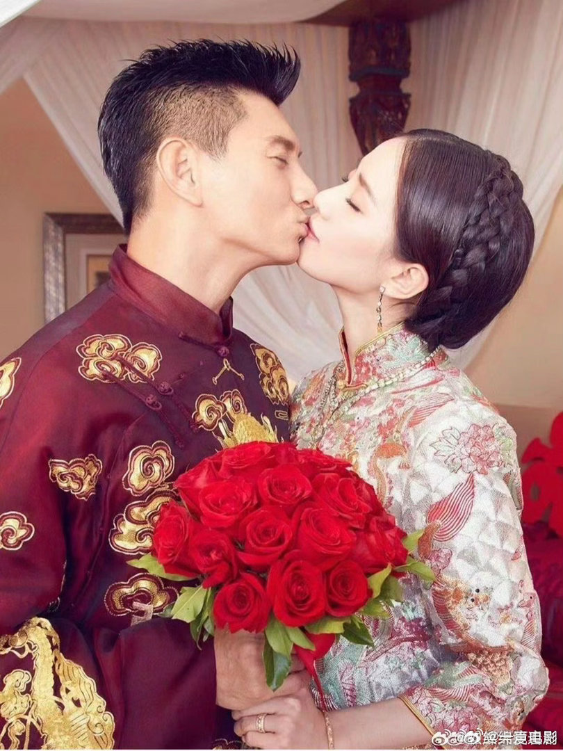 狗仔否认刘诗诗吴奇隆离婚曝刘诗诗昨晚回与吴奇隆爱巢曝刘诗诗昨晚回夫妻居所吃瓜不停