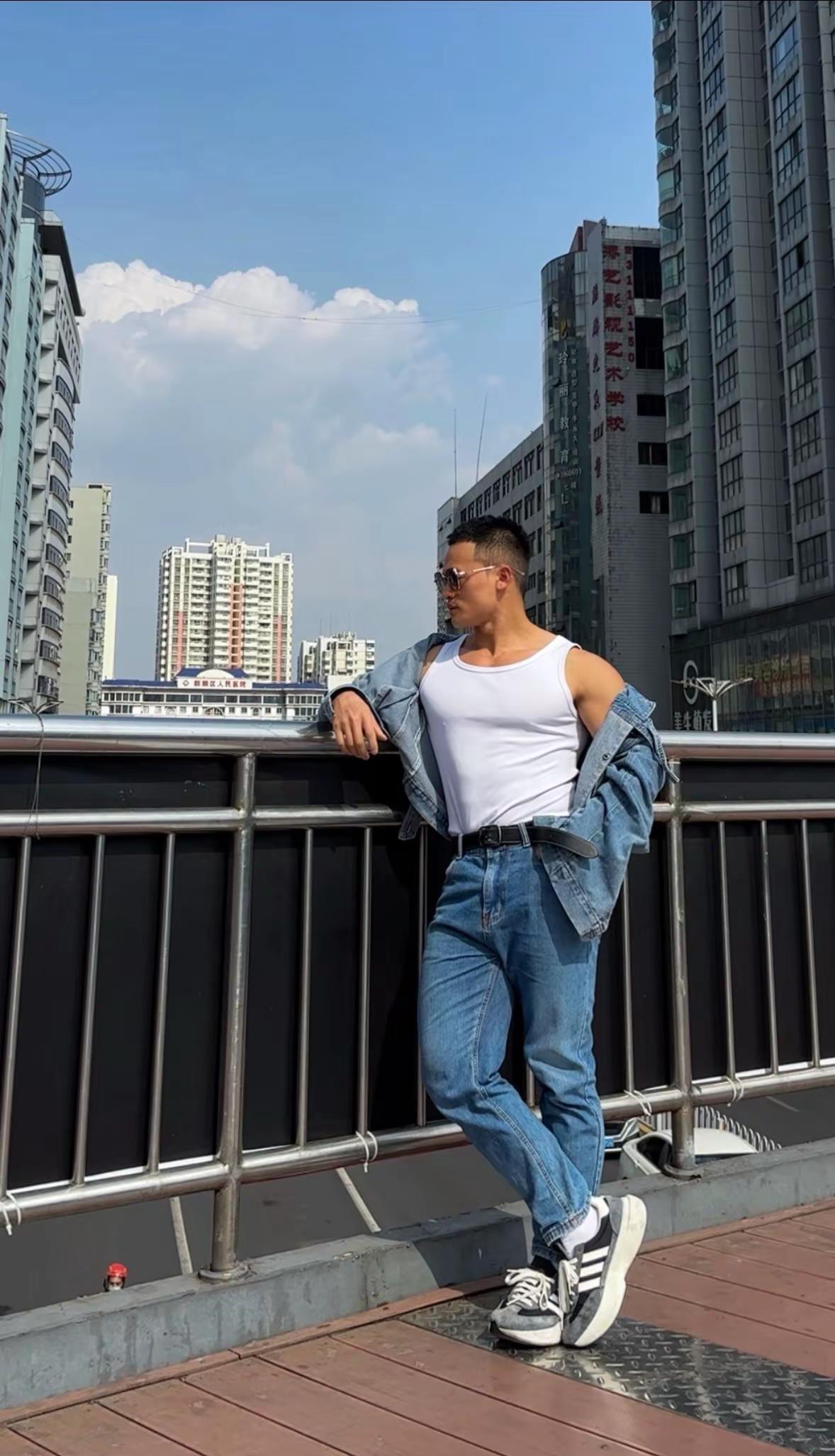 年轻时候你不拍照，你要等七八十岁牙都掉没了你再拍噶？曲靖随手一拍都是美景 户外健