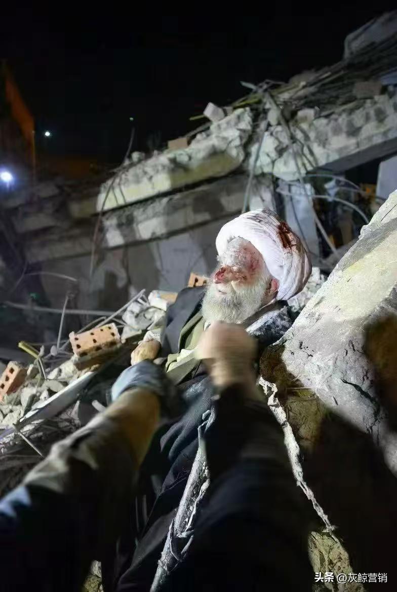 没有必要的会，千万不要找领导开会。
这个会议实在是太可怕😨
敌人掌握了动向，