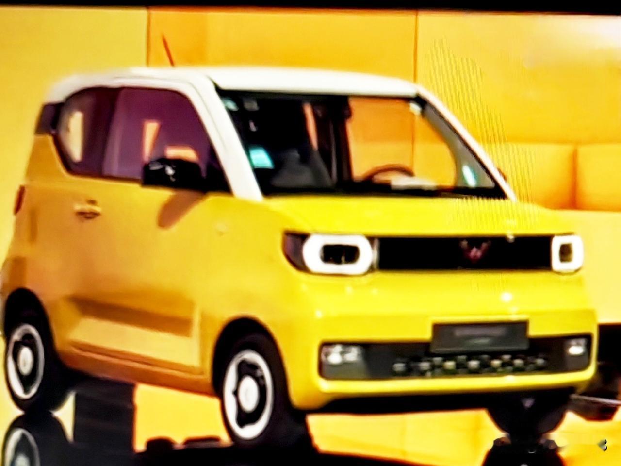 五菱宏光MINIEV，它的第三代马卡龙升级以后这款车不但是颜值在线，它的续航和安