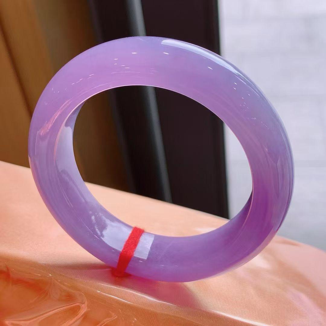 紫罗兰正圈手镯，色泽浓郁，完美大大六价，圈口54*14.5*10.5mm。