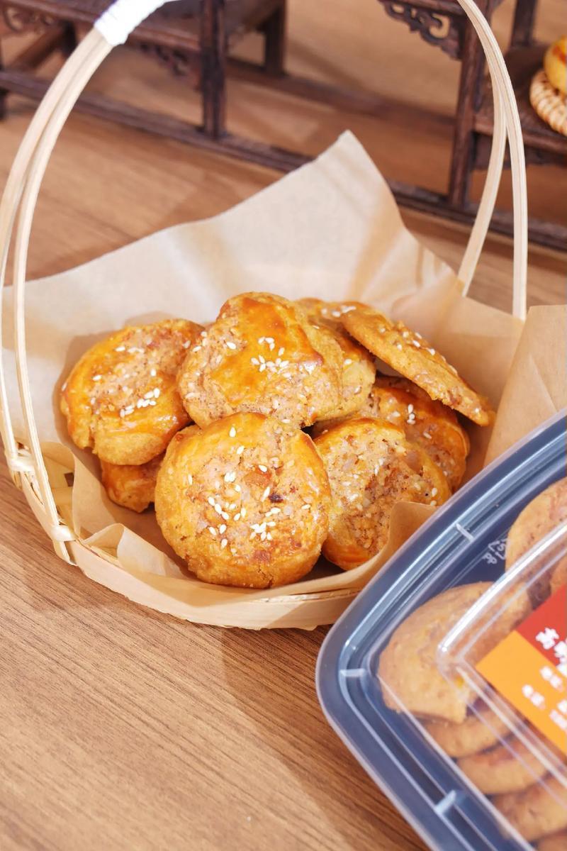 广东本地人私藏，老式鸡仔饼也太绝了
来广东必带的老牌特产！不是网红噱头！是从小吃