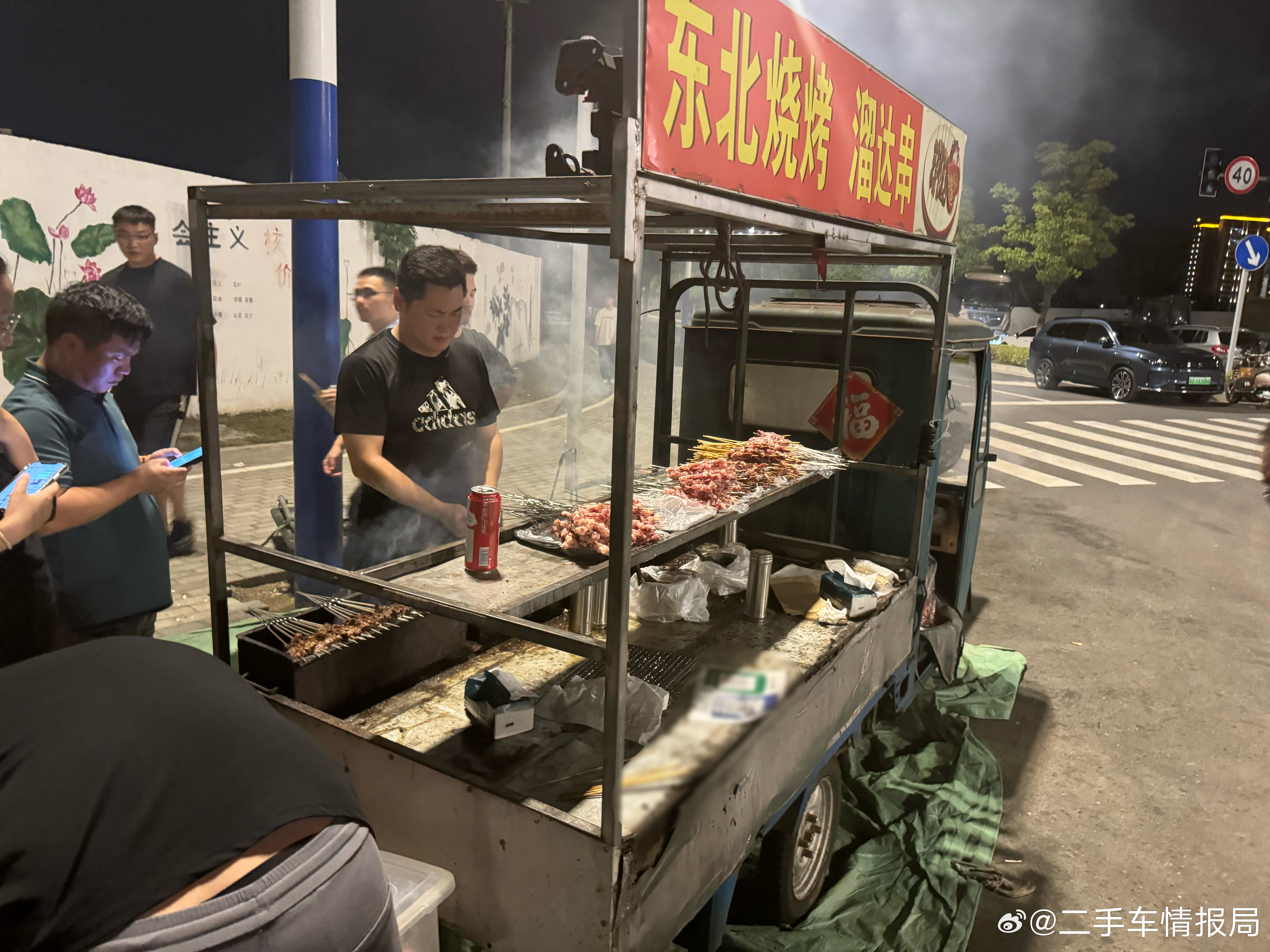 感受到了小红📖的力量…这是一个你主动找都不好找的地方，一条城管都不来的偏僻断头