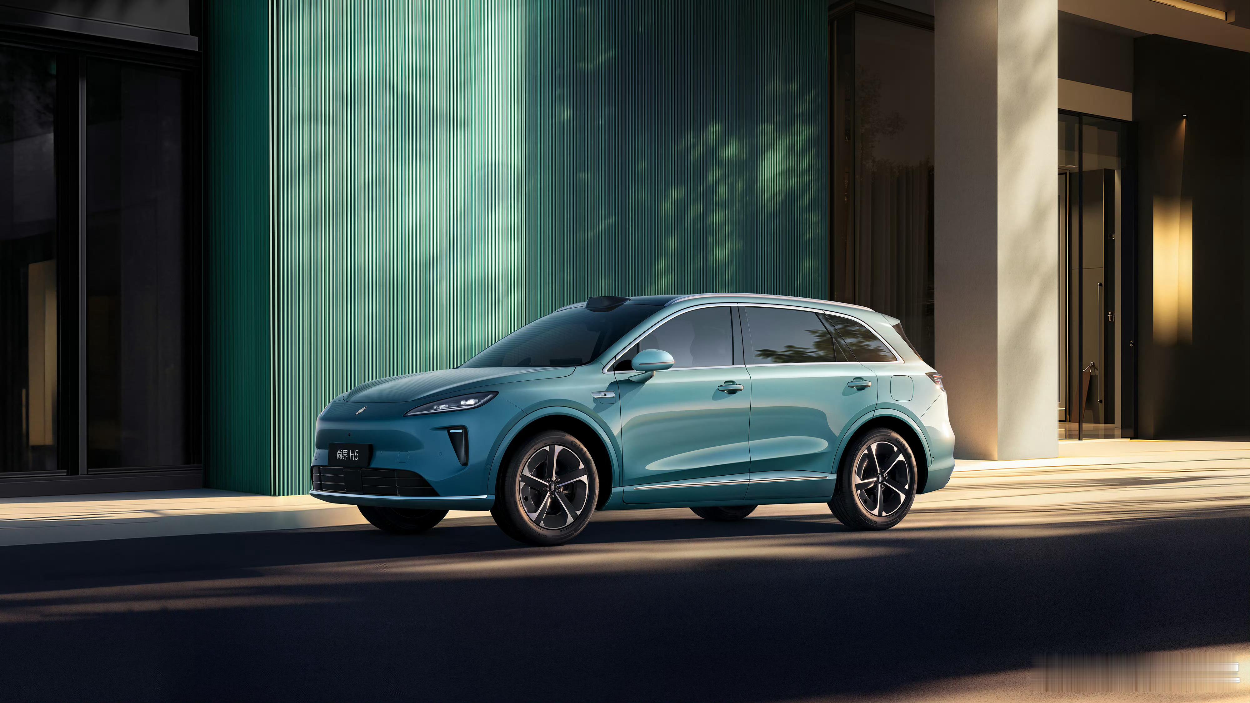 尚界H5首款车型官图曝光，新车定位中型SUV，同时这应该是鸿蒙智行售价最低的车型