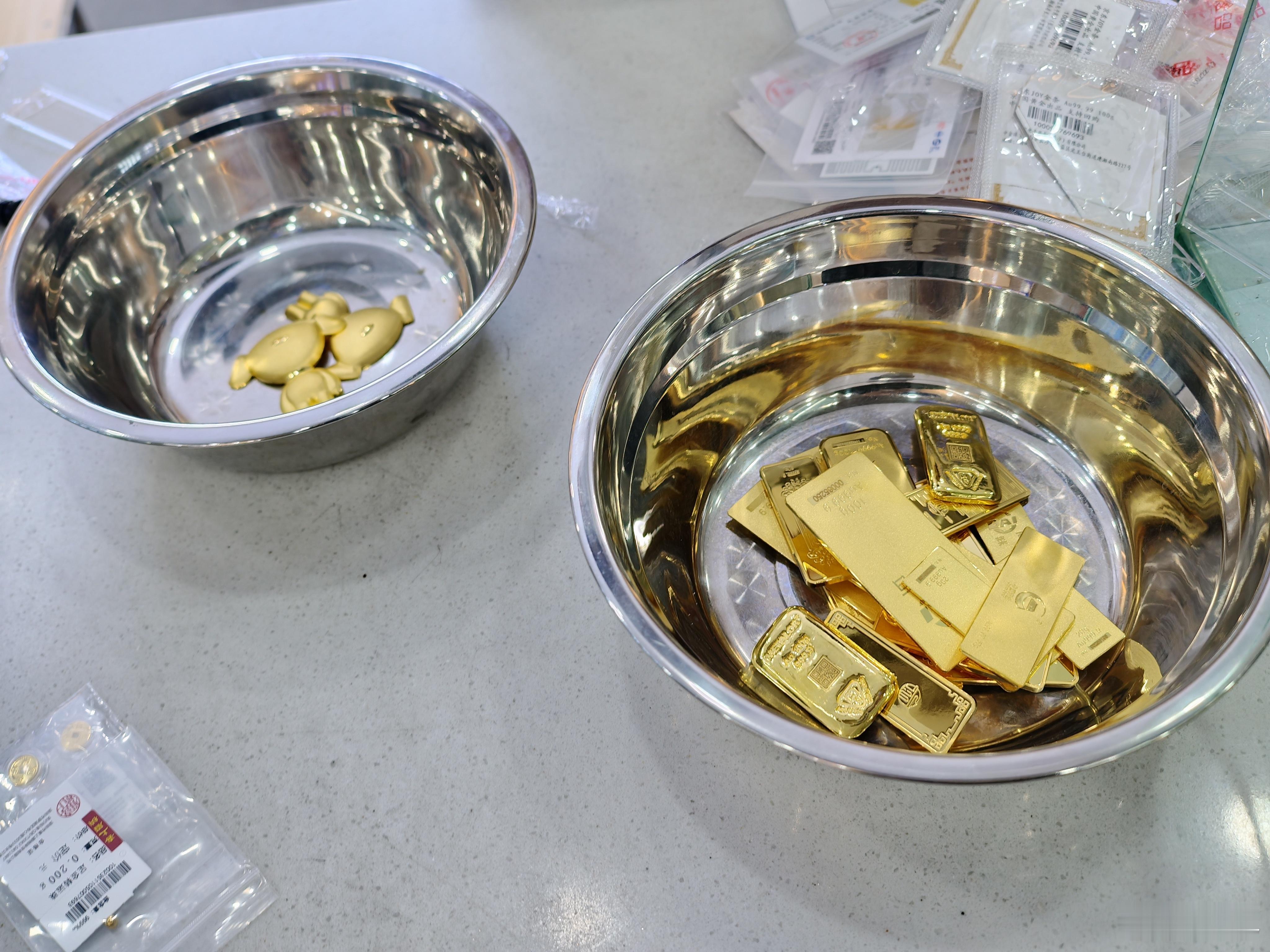 黄金我下车了，不贪心，祝车上的兄弟们发财～以后可能还会接回来，到时候再看吧。跟店