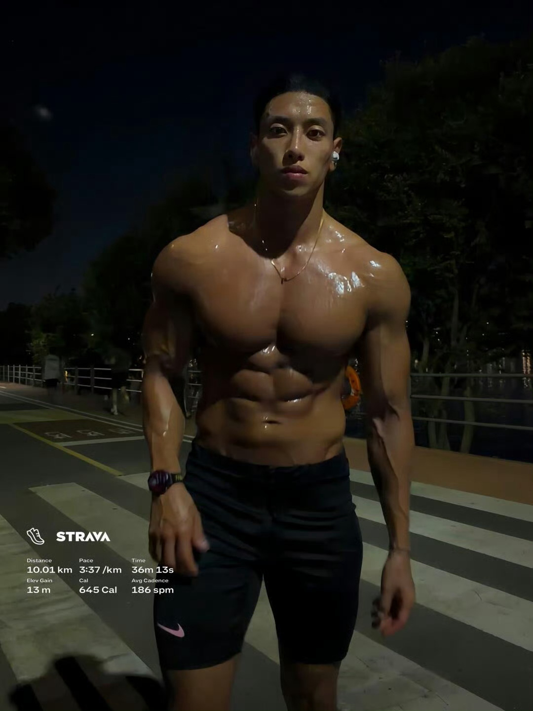 夜跑看到这种？你帅给力