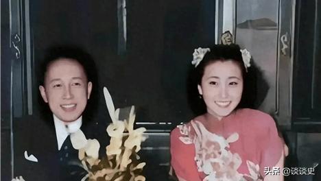 当初，钱学森36岁仍未婚，妹妹蒋英给他介绍对象，他却说：你跟我去美国吧！

两人