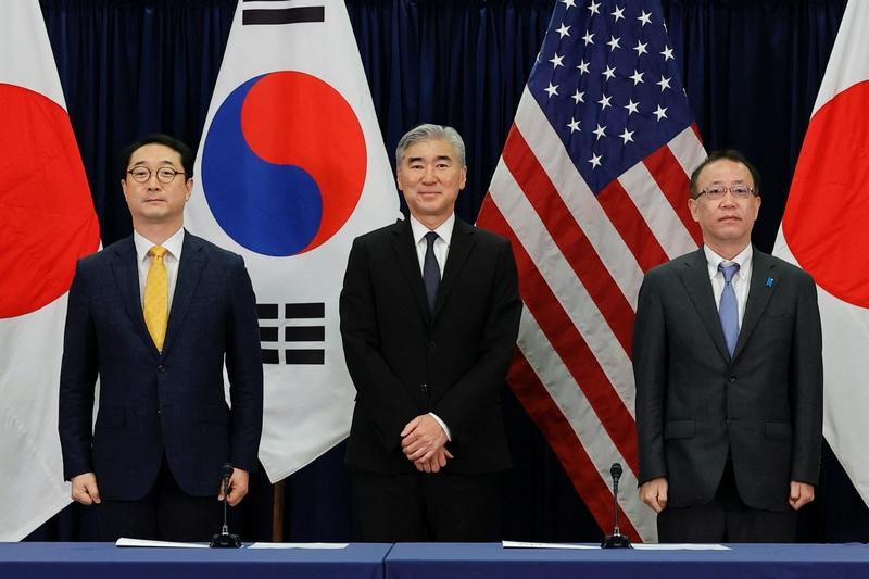 外交部回应美国制裁中企：中方将坚决维护本国企业合法权益近日，美国再次挥舞制裁大棒